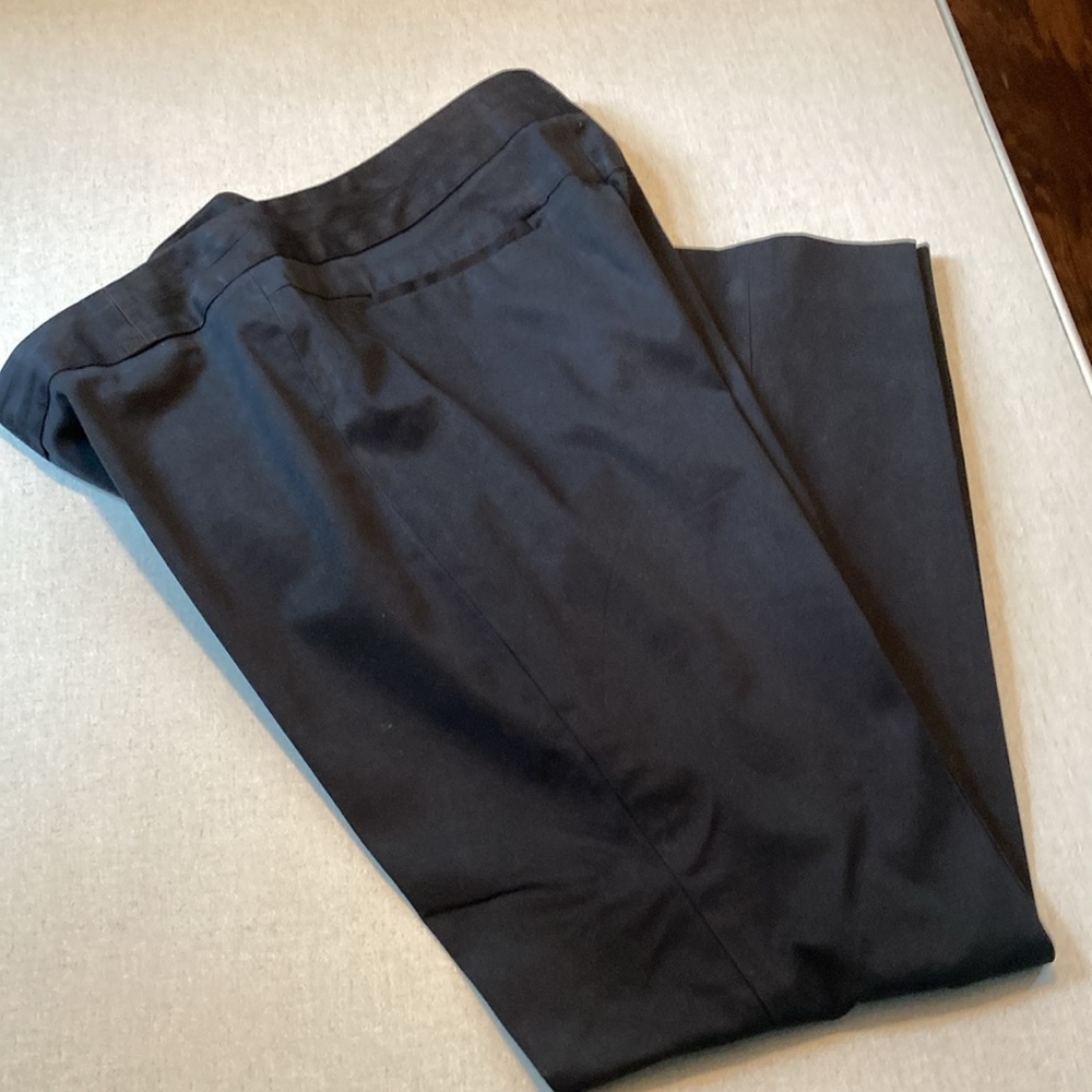 Woman’s size 12, Anne Klein, flat front, Stretch Black Slacks, Pants.